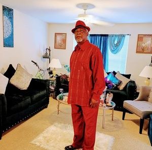 Meet your Posher, Carlos